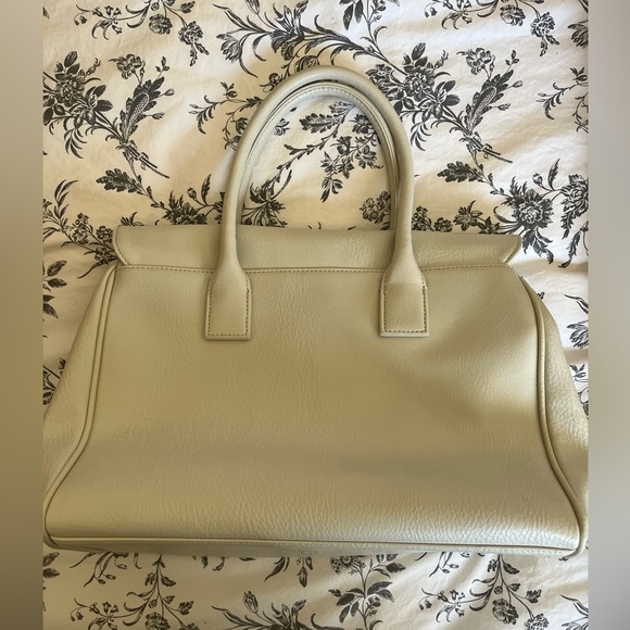 Used Matt and Nat Bag - Picture 3 of 6